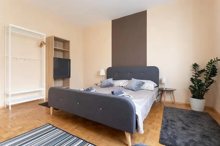 Krotti Hills Appartment Vienna Apartment